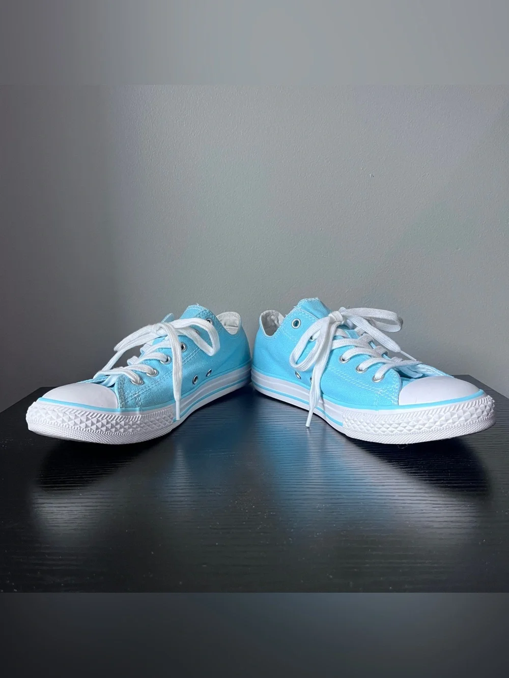 Converse Low-Top Sneakers - Aqua Blue - Size 6 (big girl)/8 (women)